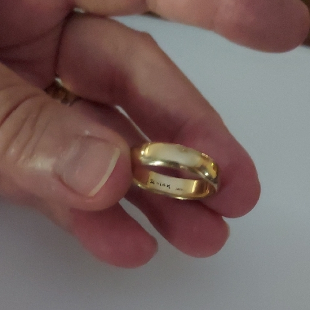 14K Heavy Yellow Solid Gold Band